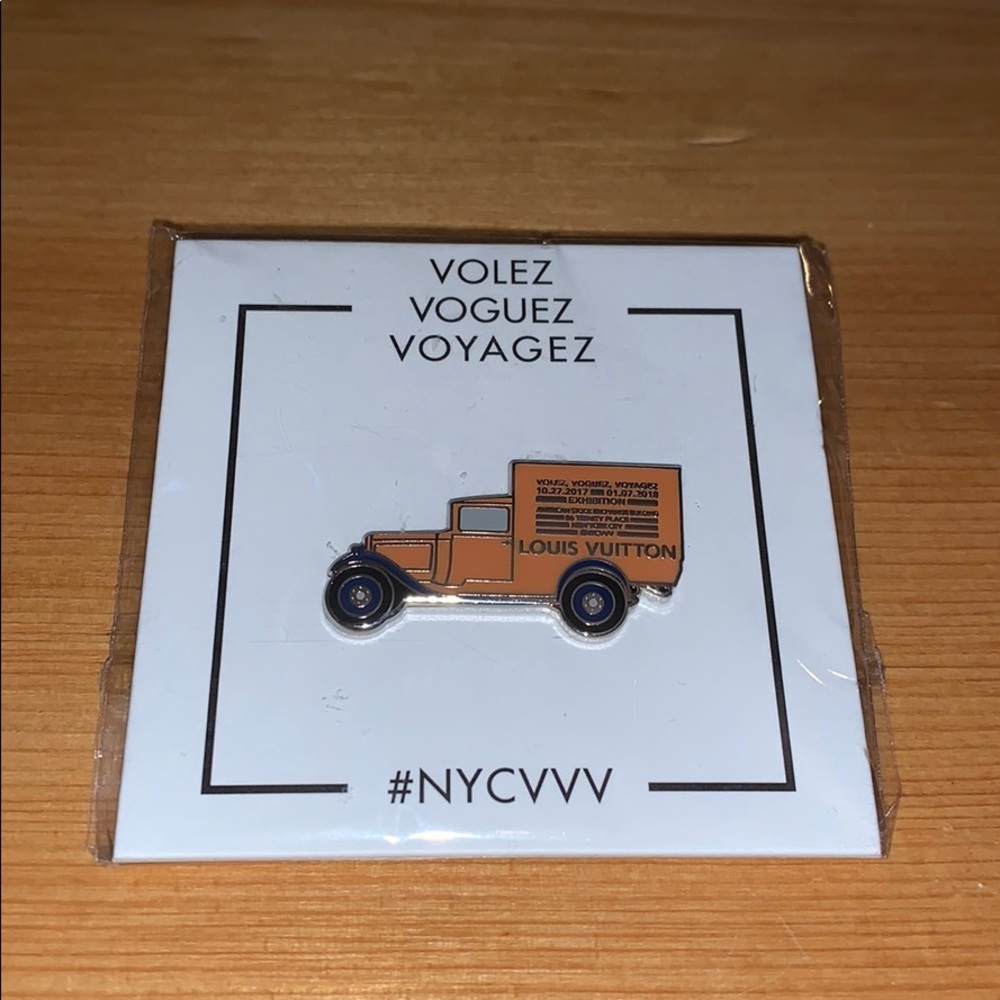 Louis Vuitton Pin